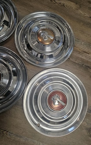1951 PONTIAC CHIEFTAIN BONNEVILLE PARISIENNE WHEEL HUBCAPS GM OEM - Picture 2 of 11