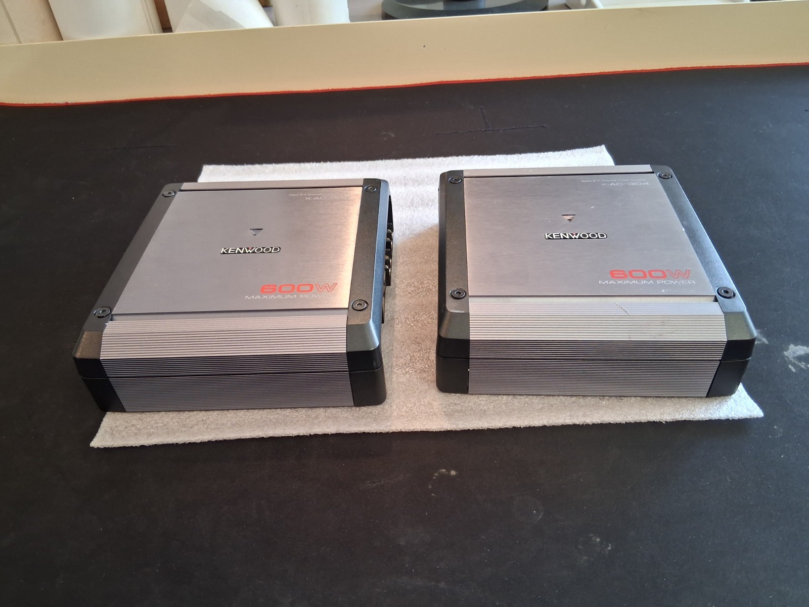 Lot of 2 Kenwood Kac-304 4 Channel 600w Class D Amplifier Am