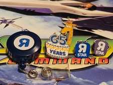 Toys R Us 3 Pins Badge Reel