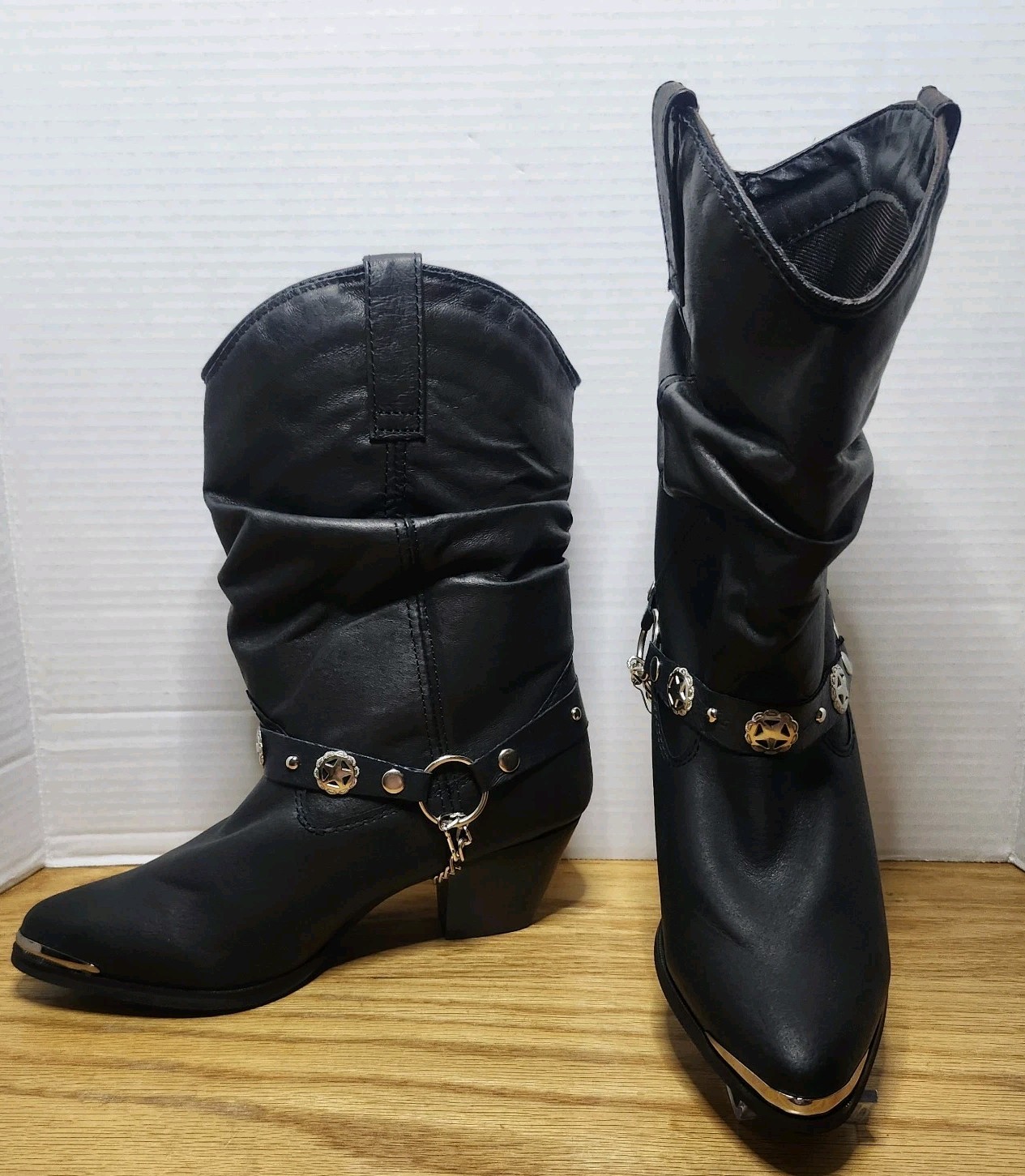 Dingo Olivia Cowboy Western Boots Womens 7.5M Blk Leather Concho Strap Point Toe