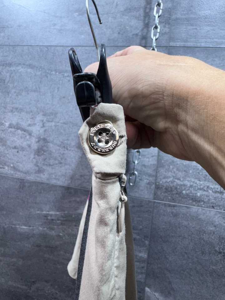 Mini-saia Burberry tamanho meninas 12Y - Imagem 4 de 4