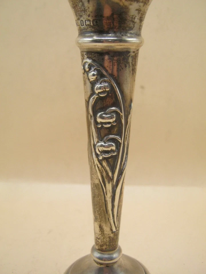Jarrón Birmingham 1904 de plata esterlina con diseño Art Nouveau de flores - #1 Foto 3 de 4