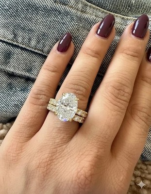 Ovaler Luxus Diamant Ring Set Lab Grown 5,40 Ct 14K Gelbgold IGI E F VVS2 CVD