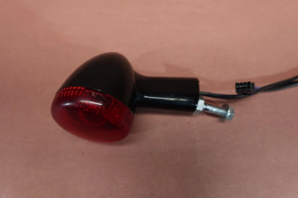 Задний левый поворотник 2009-2022 Harley Davidson Iron 883 XL883N - Изображение 3 из 4