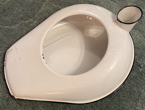 Vintage Bed Pan Cesco Colombian Made Hospital Ware White Enamel Metal