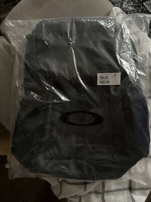 Oakley Road Trip RC Bag Backpack black brand new