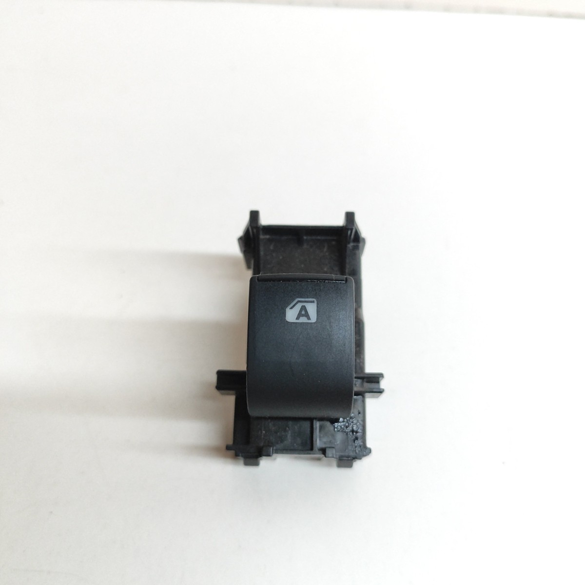 TOYOTA HILUX 8 AN110 Front Left Door Window Switch RHD 84810-0K080