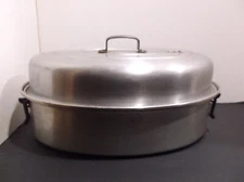 VINTAGE MIRRO ALUMINUM ROASTING PAN  W/Vented Lid & Trivet  Oval 15"
