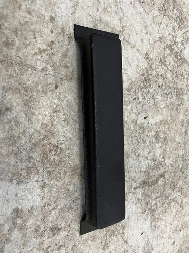 76 Piper Cherokee PA-28 140 plastic air vent cover