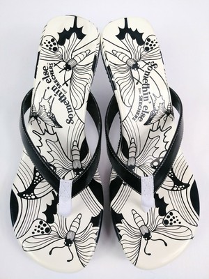 skechers sandals with heel