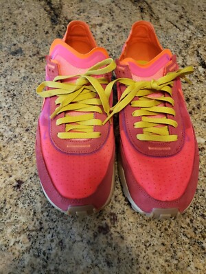 nike waffle one hyper crimson