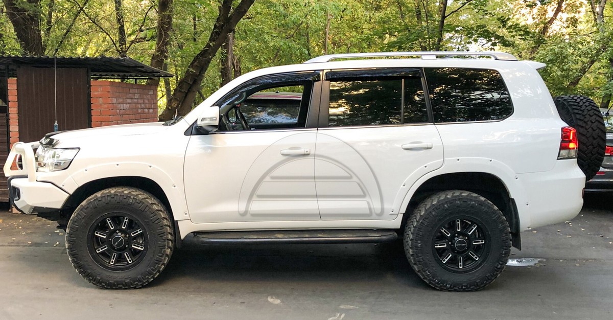 Lift Kit set for Toyota Land Cruiser 200 Lexus LX570 LX450d Strut