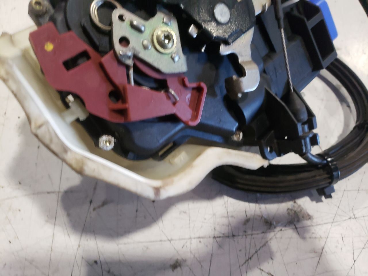 Bentley Flying Spur 2006 Front Right Door lock actuator