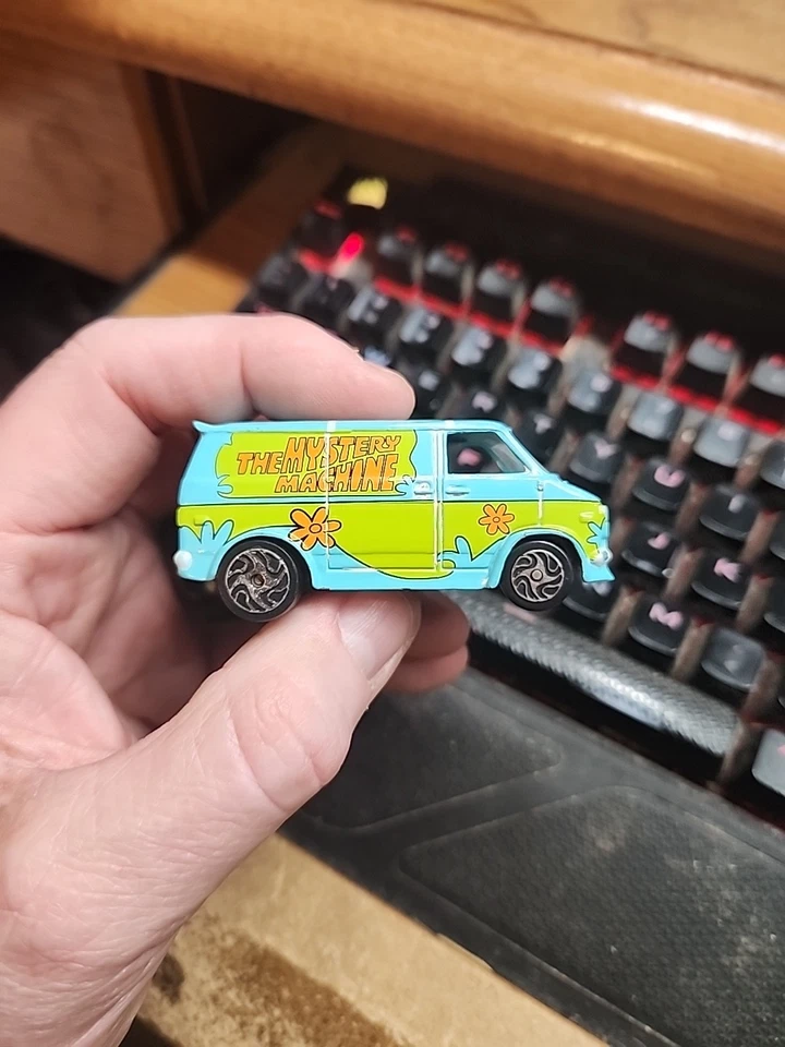 1999 Racing Champions Scooby-Doo The Mystery Machine Die Cast 1975 Chevy Van - Image 2 of 4