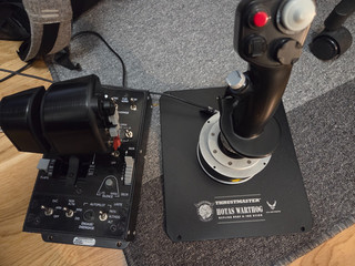Thrustmaster Hotas Warthog A 10 Flugsimulator Joystick und Schubregler Throttle