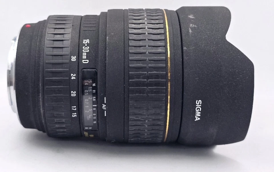 [Near Mint] Sigma 15-30mm F/3.5-4.5 D EX DG AF ASPHERICAL Lens Sony Minolta - Image 3 of 4
