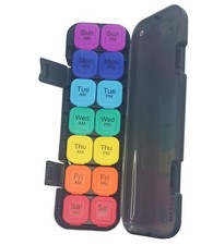 a 7-day AM/PM pill organizer.