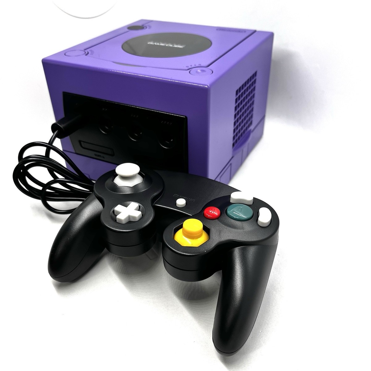 Nintendo GameCube Console Bundle DOL-001 Custom Purple w/ Cables