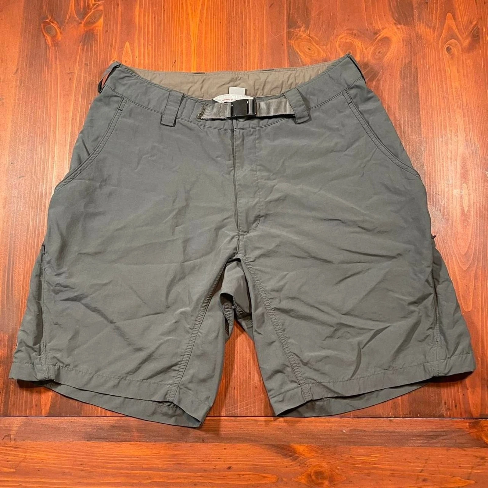 Outdoor Research grey cargo hiking shorts with clip belt and zipper pockets (32)