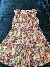 Women's Beautiful Cream And Floral Dress By Gabby Skye Size 18W