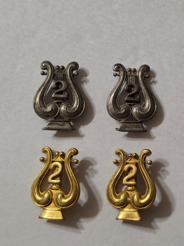 Lot of 1902 era US Army 2nd band regiment collar pins insignia 