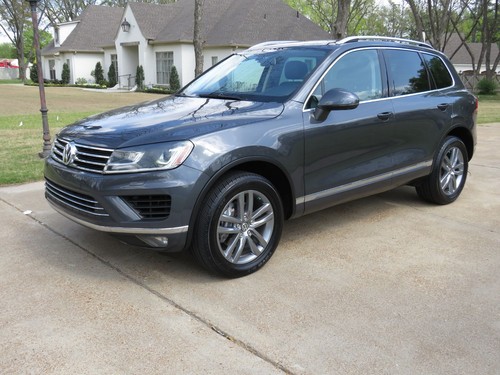 2016 Volkswagen Touareg VR6 Sport   MSRP New $43,615