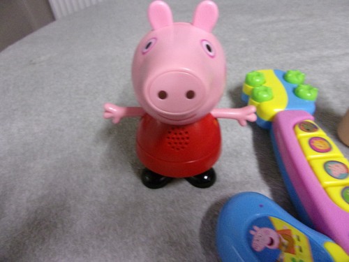 Peppa Pig paquete grande bolos de madera parlante peppa vehículos guitarra un gran conjunto - Imagen 5 de 7