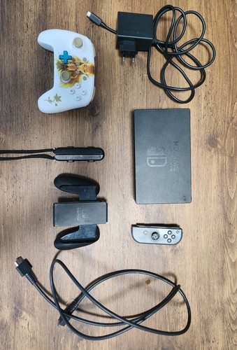 nintendo switch + 17 jeux + accessoires - Photo 3/3