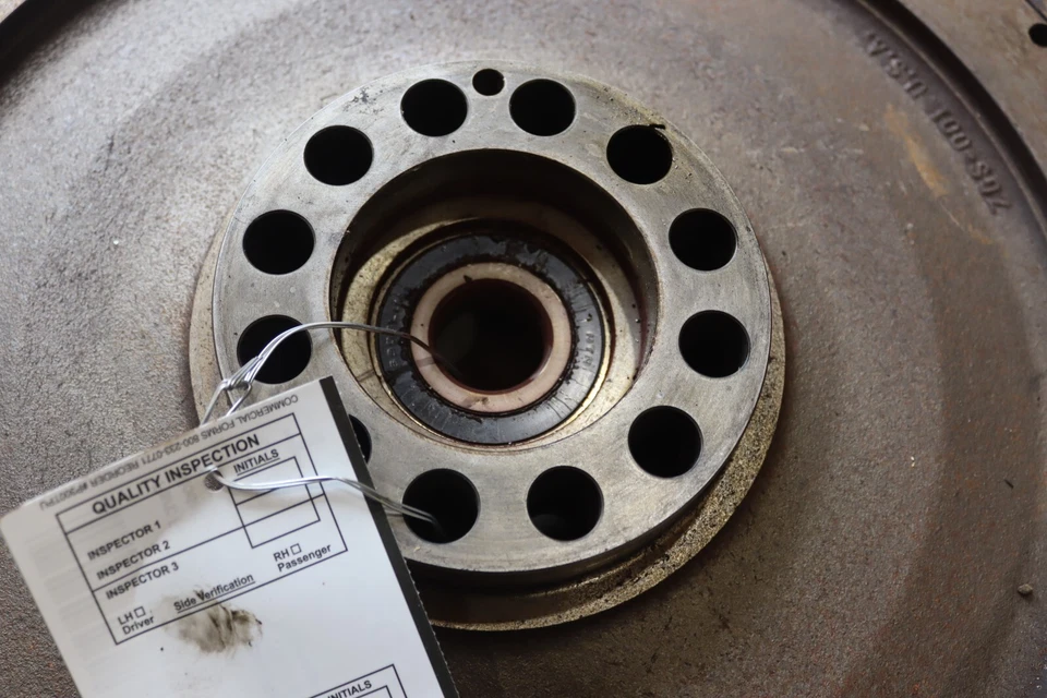 Volante Freightliner Cascadia 125 Detroit DD15 2008-2017 motor A4720320701 OEM Foto 2 de 4