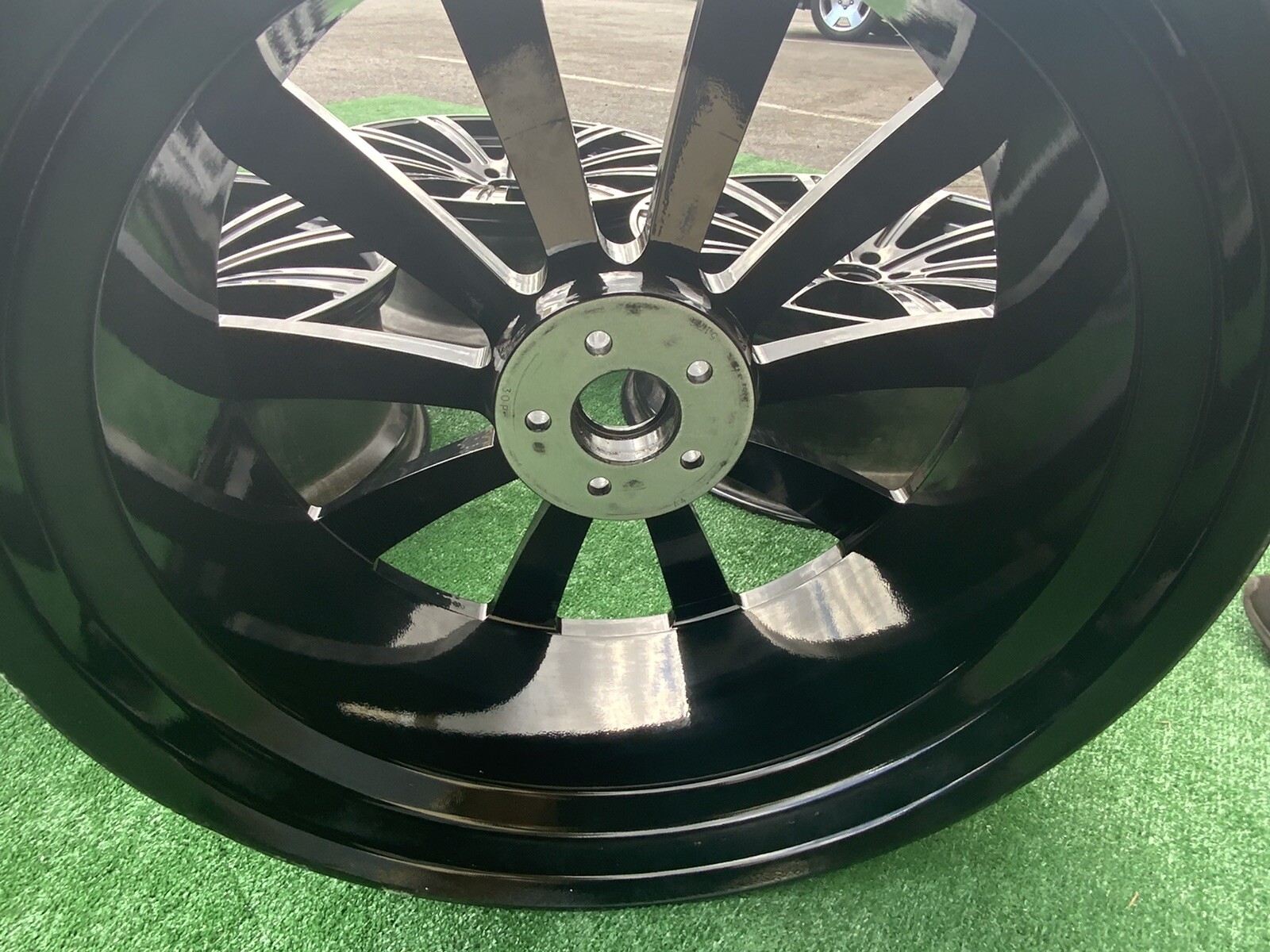 Vellano  AM03 Forged MonoBlock 24X10 Rolls Royce Range Rover Black Forgiato