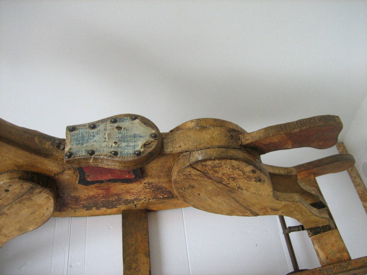 cheval à bascule en bois polychrome - 19° siècle