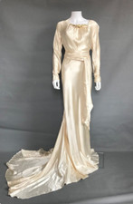 Victoria Yellow Champagne Wedding Dresses Vintage Long Sleeve Satin Bridal Gowns