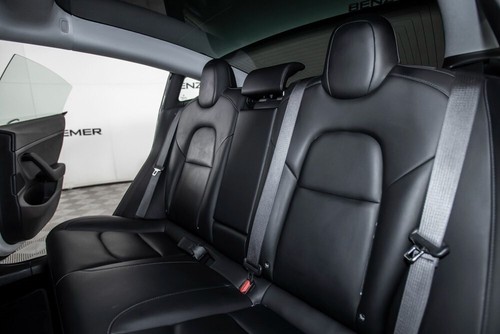 2018 Tesla Model 3 - Picture 17 of 40