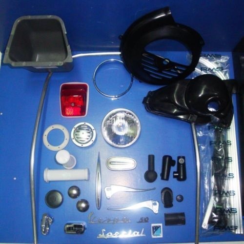 KIT RESTAURO PIAGGIO VESPA 50 R COMPLETO DI ACCESSORI - Bild 1 von 1