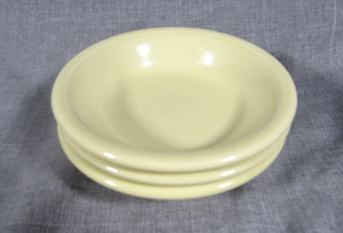 Fiestaware Yellow Set of 3 Berry Dessert Bowls Homer Laughlin Pale Yellow - EUC