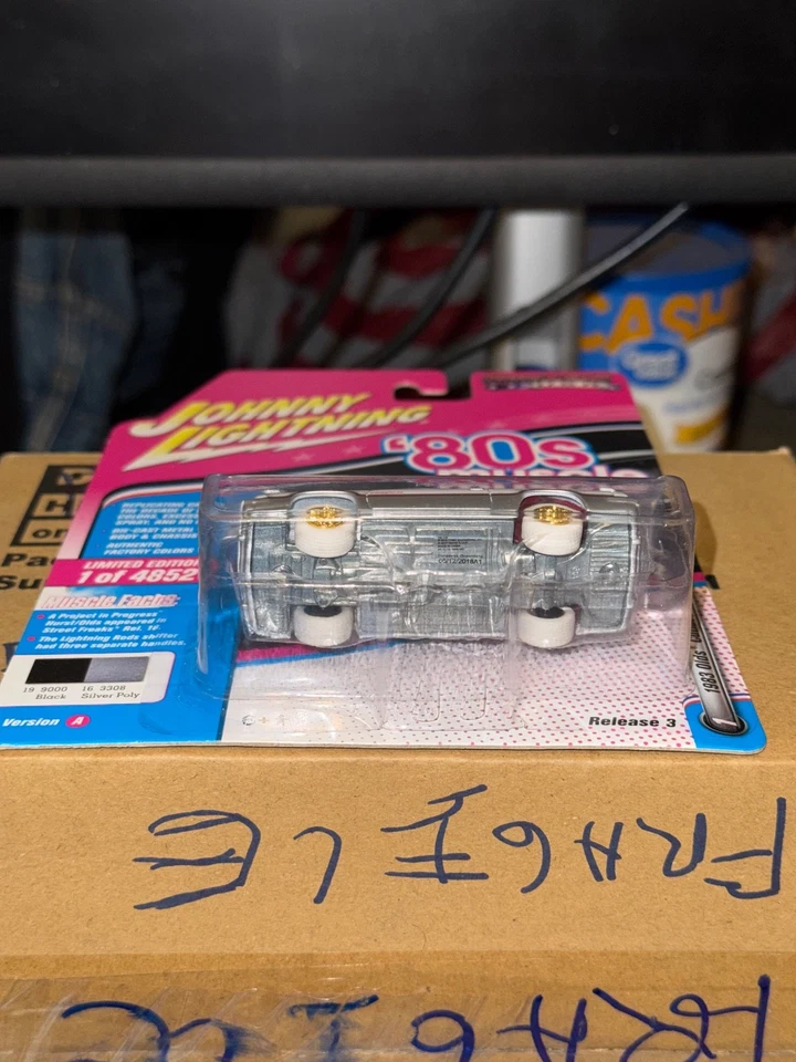 Johnny Lightning 80s Muscle MUSCLE CARS USA 1983 HURST Oldsmobile Cutlass Chase - Image 4 of 4