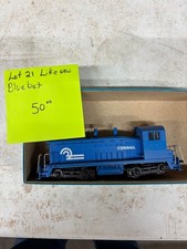 HO scale model railroading, engines, cars, parts Lot-21