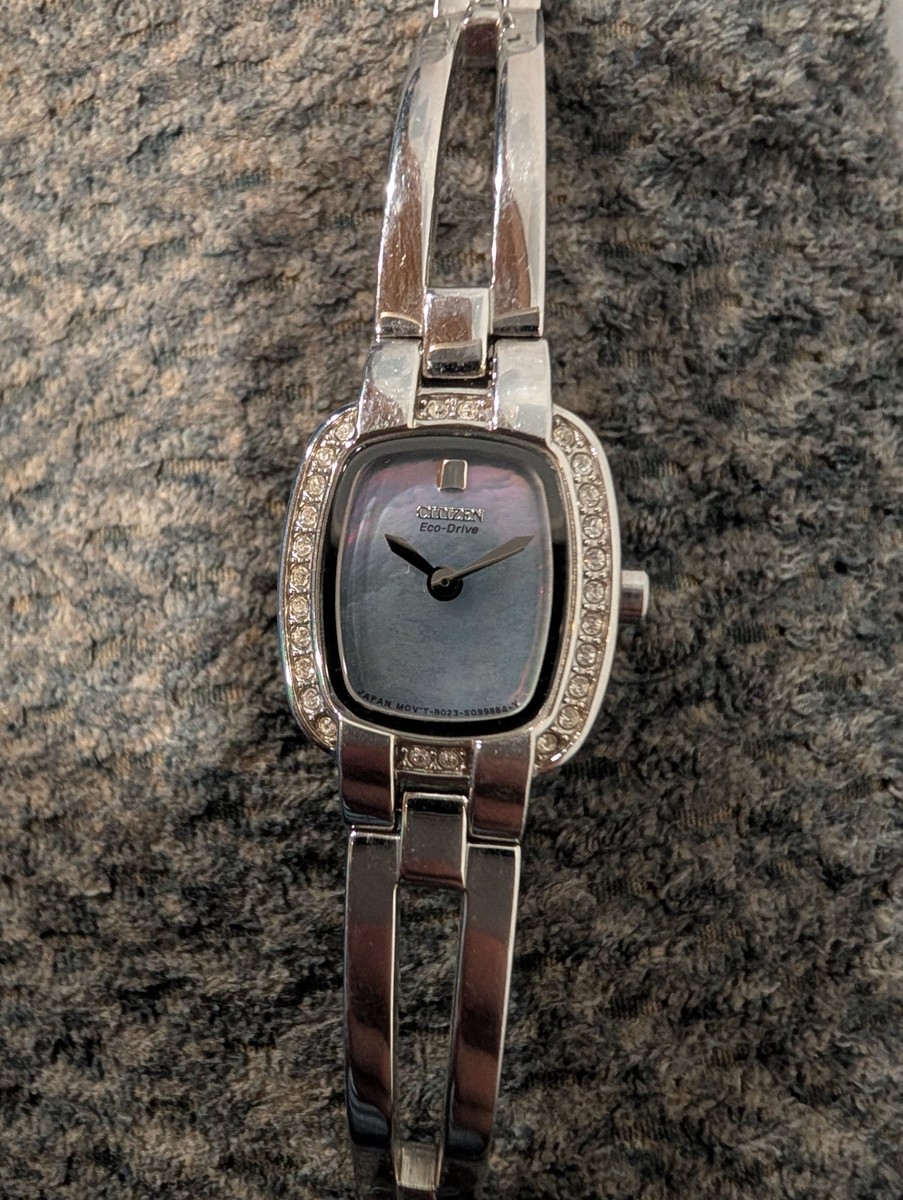Citizen Womens Eco Drive Watch Mother of Pearl Dial Bracelet  display picture 2