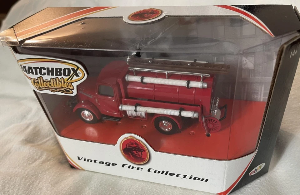 火柴盒收藏品 1939 年贝德福德机场油轮 1: 43 全新带盒 — 第 3/3 张图片