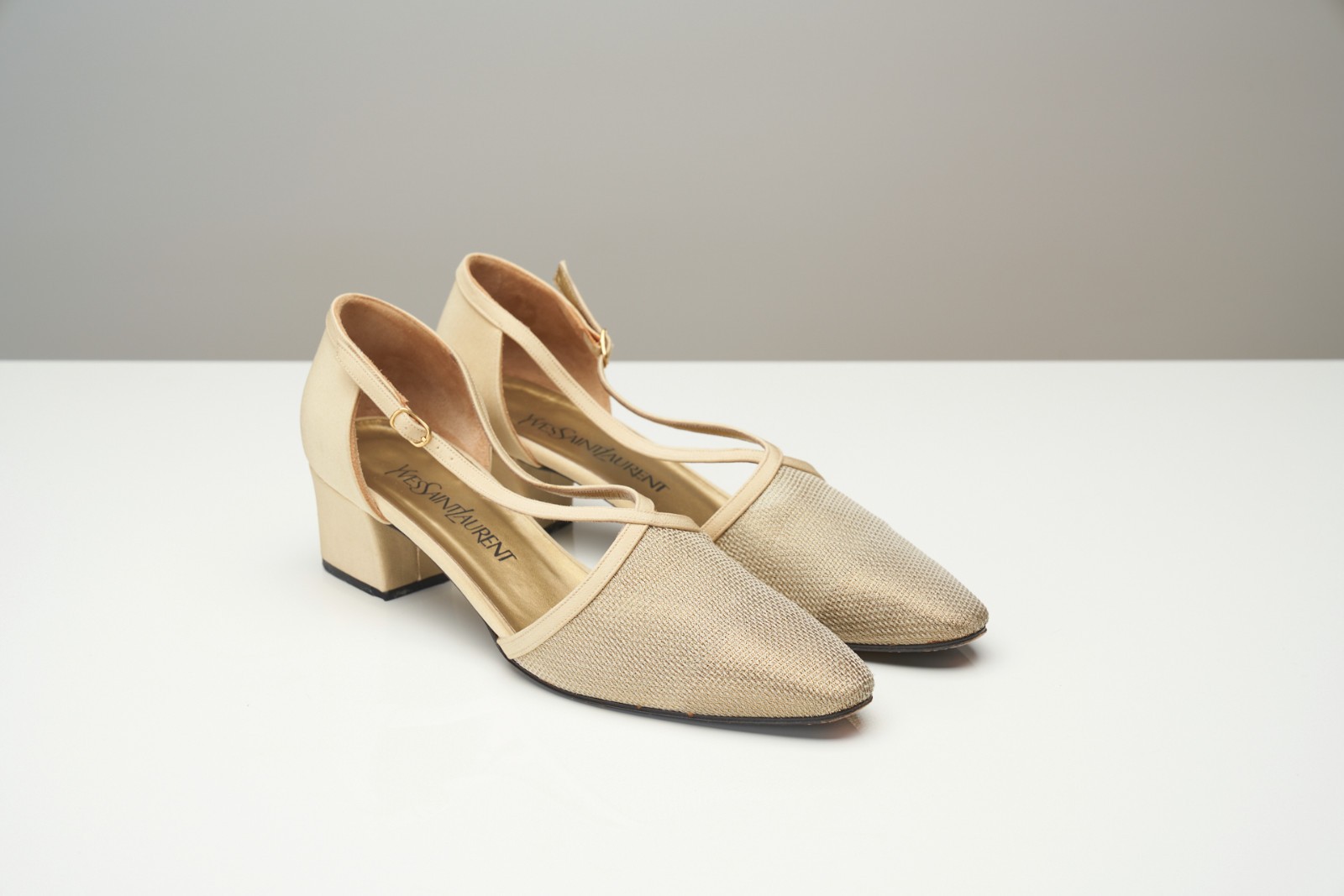 Yves Saint Laurent Vintage Gold Mesh Pumps sz 9M SOLD OUT EVERYWHERE