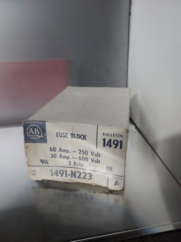 FUSE BLOCK A-B  1491-N223