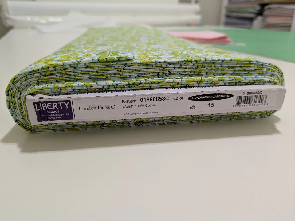 Tela acolchada de algodón Liberty London LASENBY por yarda 45" Foto 2 de 4