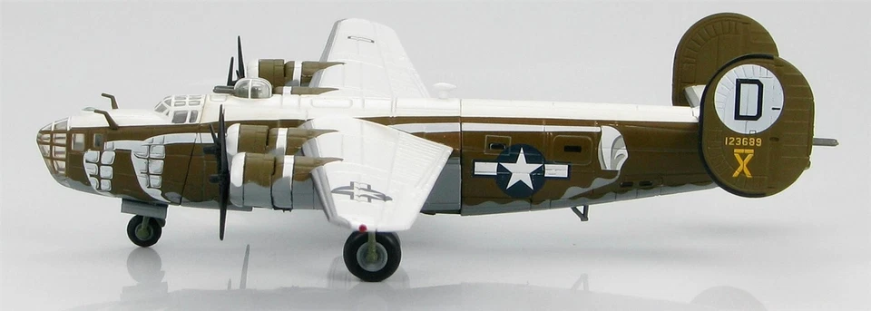 Hobby Master 1:144 B-24D Liberator SAAF 392nd BG RAF Wendling England HA9102 - Изображение 3 из 4