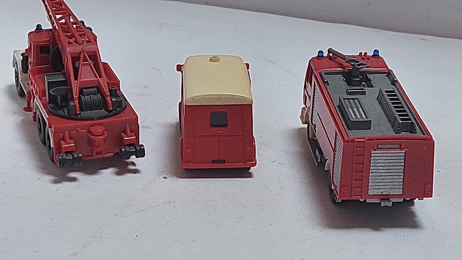 Picture 2 of 4