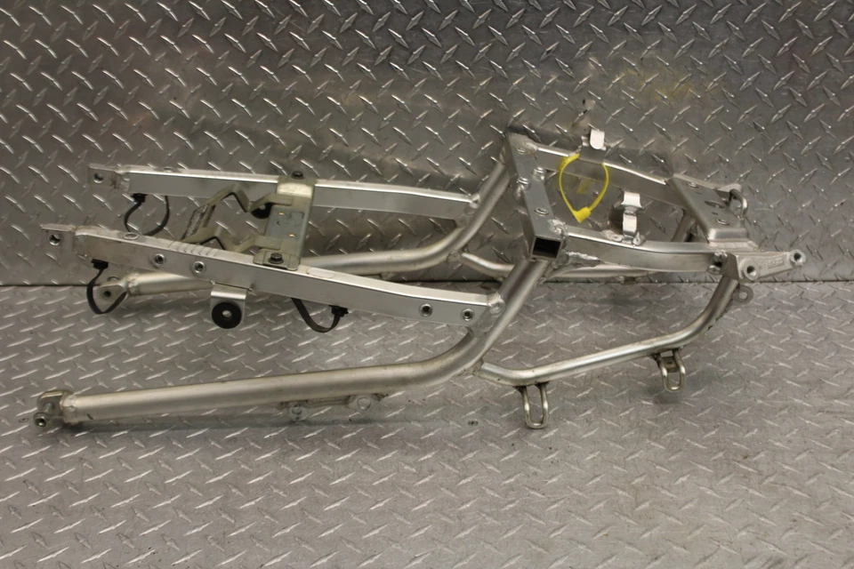 Subchasis trasero Suzuki TL1000S 1997 Foto 3 de 4