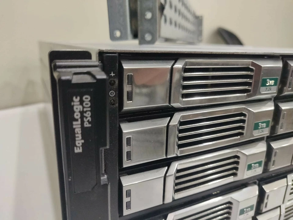 Dell EqualLogic PS6100 SAN Storage Chassis, 24x 3.5” Drive Bays  - Image 3 of 4