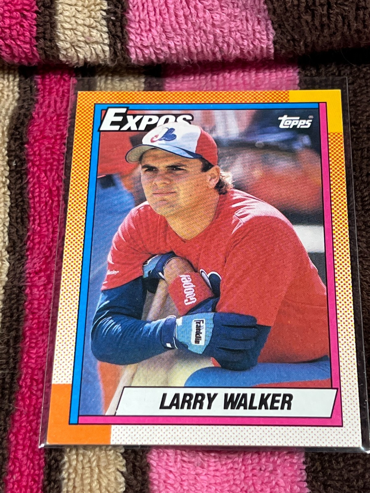 1990 TOPPS RC #757 LARRY WALKER H.O.F. EXPOS VINTAGE BASEBALL NMMT ROOKIE CARD!