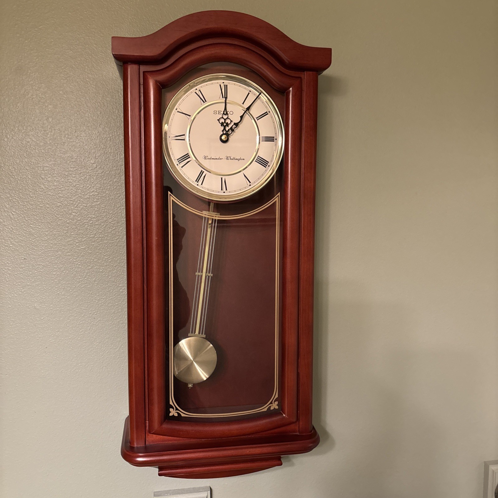Near Mint Seiko Mahogany Finish Pendulum Chiming Cherry Wall Clock QXH118BLH