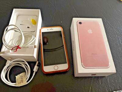 iPhone 7  128GB Rose Gold original box system 13.3.1 + ACCESSORIES