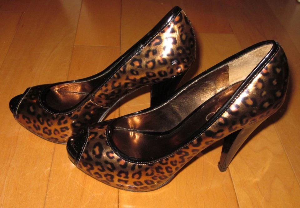 Tacones Aldo de charol negro dorado con estampado animal 37 EE. UU. 6,5 *Afilados imprescindibles C* Foto 4 de 4